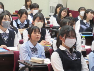 立命館大学のメンターさんが来てくれました（S.D.探究）