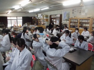 中学３年生立命館コース　理科体験実験学習2025