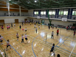 中学球技大会を開催しました！ ～ソフトバレーボールで深まる絆～